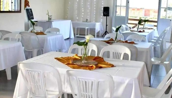 Las Palmeras. Salón de eventos habilitado - 20400 San Carlos