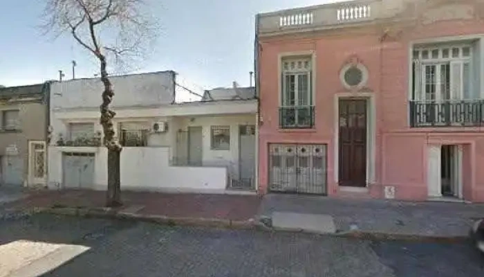 Latina Fm -  Direccion - Montevideo
