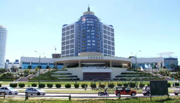 Leonidas Constantinidi Seguros -    Punta Del Este   Maldonado   Uruguay Exterior - Punta del Este