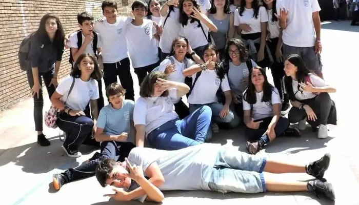 Liceo Ndeg 12 Congreso De Tres Cruces Comunidad - Montevideo