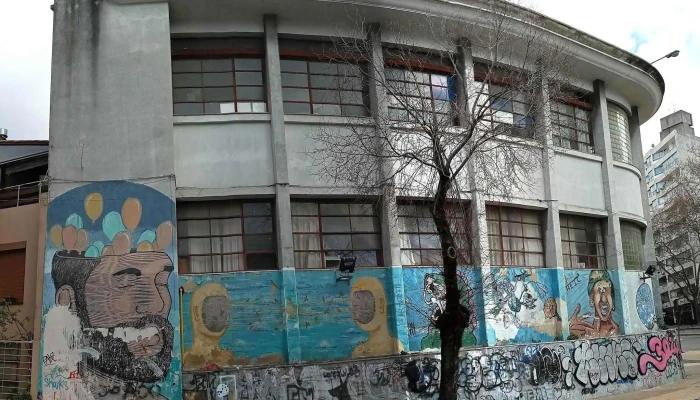 Liceo Ndeg4 Juan Zorrilla De San Martin Cerca De Mi - Montevideo