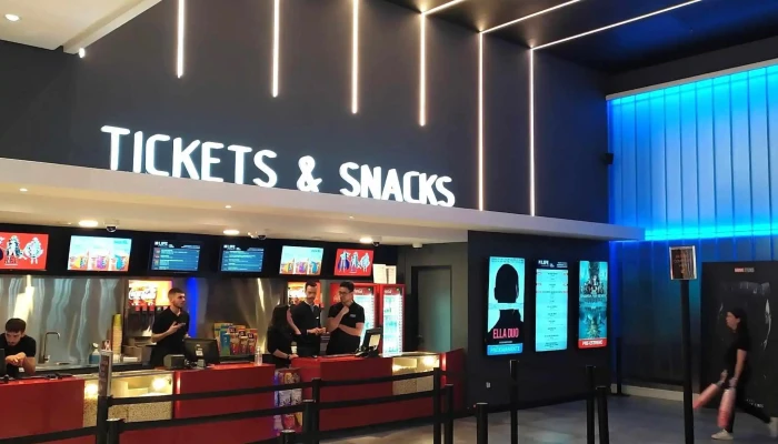 Life Cinemas -  Direccion - Montevideo