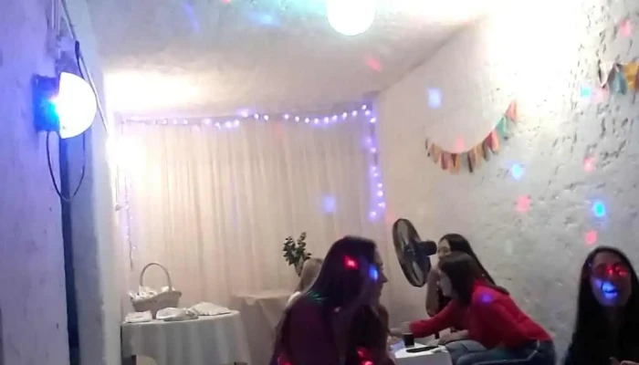 Luna Nueva fiestas y eventos - Calle Ecuador Esquina