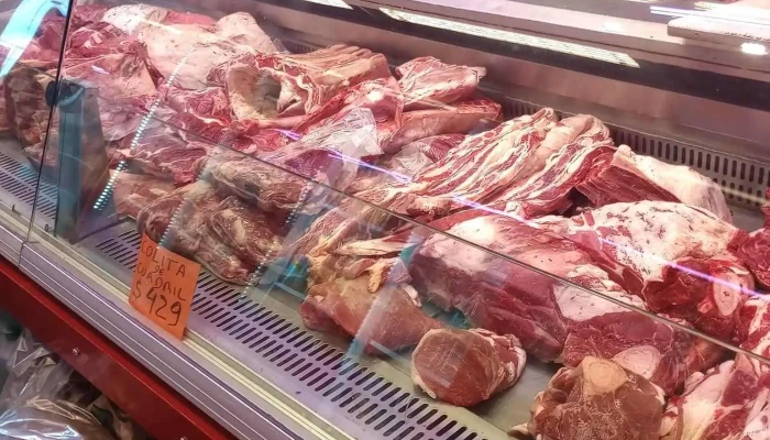 Mercado de Carnes Salinas - 15100 Salinas