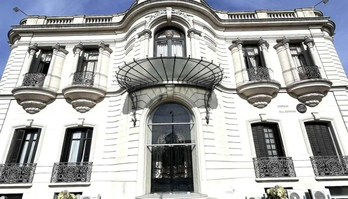 Ministerio de Defensa Nacional de la República Oriental del Uruguay - Av. 8 De Octubre 2662