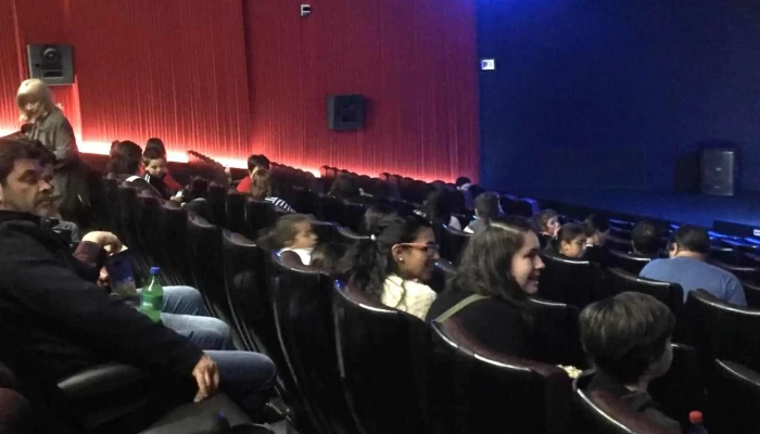Nuevo Cine Florida -  Cerca De Mi - Florida