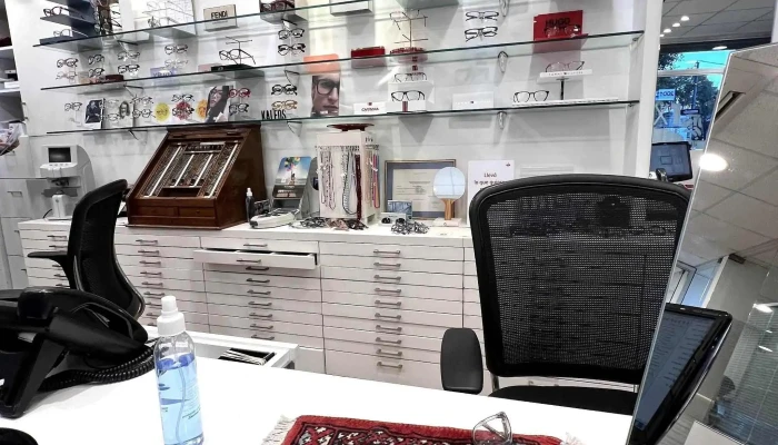Optica Estela Jinchuk Donde - Montevideo