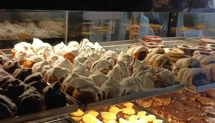 Panaderia La Familia - Pje. De Los Argentinos