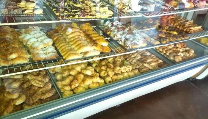 Panadería Y Confitería La Gran Muñeca - 70600 Tarariras