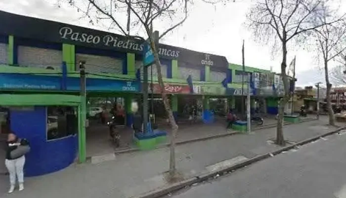 Parada De Autobus 110 Abierto Ahora - Montevideo