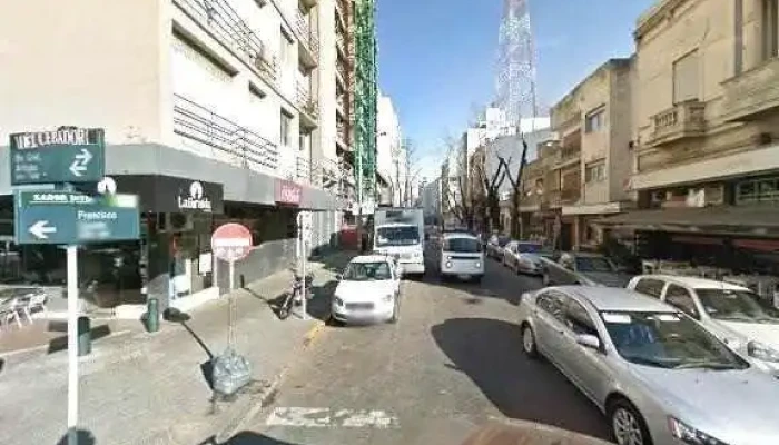 Parada De Omnibus -  Opinionesdeg - Montevideo