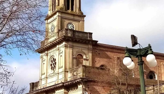 Plaza Benito Herosa - 70200 Rosario