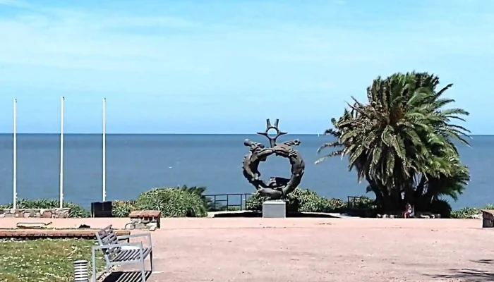 Plaza Virgilio, Monumento a la Armada Nacional - Montevideo