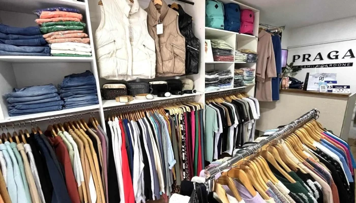 Praga Store - 80100 Libertad