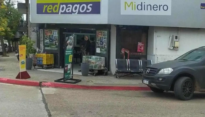 Puerta Al Este -   Redpagos Y Casa De Cambio Exterior - Salto