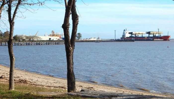Puerto De Nueva Palmira -  Bote - Uruguay