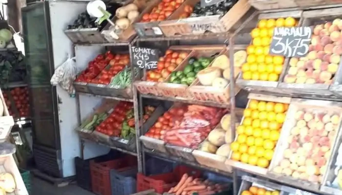 Puesto de Frutas y Verduras - 12000 Montevideo