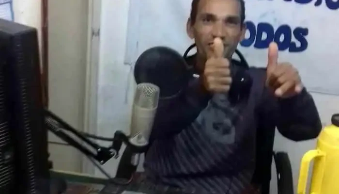 Radio Neutral Fm 1011 Videos - Nico Pérez
