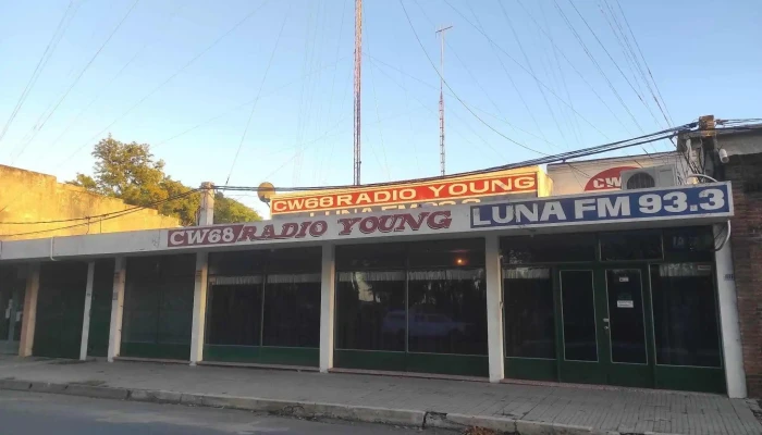 Radio Young -  Exterior - Young