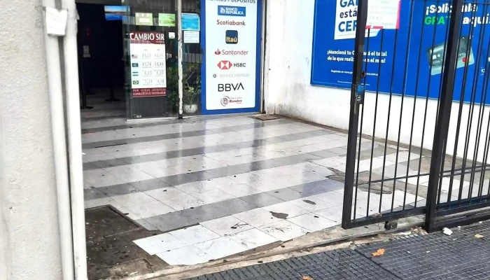Redpagos Cambio Sir -  Exterior - Montevideo