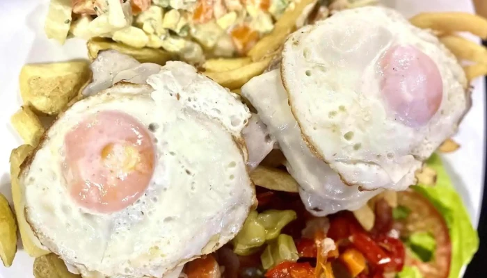 Restaurant Y Pizzeria Magic -  Comida Y Bebida - Artigas