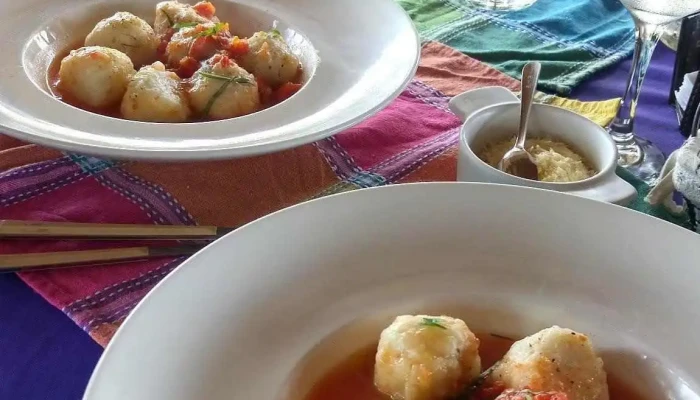 Restaurante La Folie - Av. Del Navio Casi