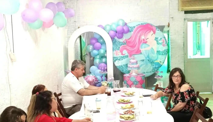 Salon de fiestas y eventos sol y luna - Florentino Ameghino Esquina