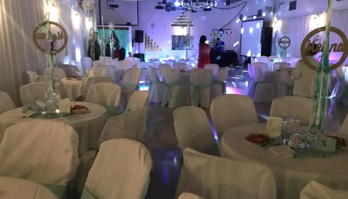 Salón Las Estrellas - Suiza