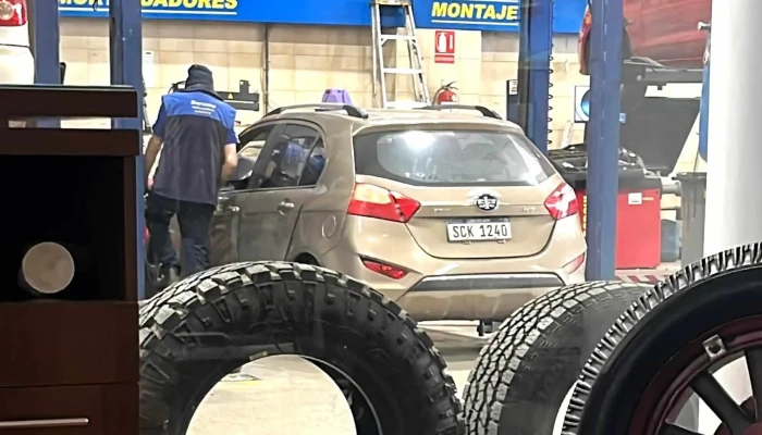 Soriano Autocentro Goodyear -  Fotos - Montevideo
