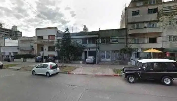 Suat -    Policlinica Pocitos   Emergencia 133 Cerca De Mideg - Montevideo