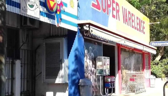 Supermercado Super Varelense - 30300 José Pedro Varela