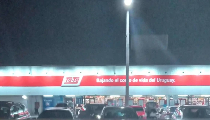 Ta -  Ta -  Cerca De Mi - Canelones