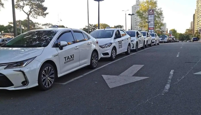 Taxi Cantegril -  Parada De Taxis - Punta del Este