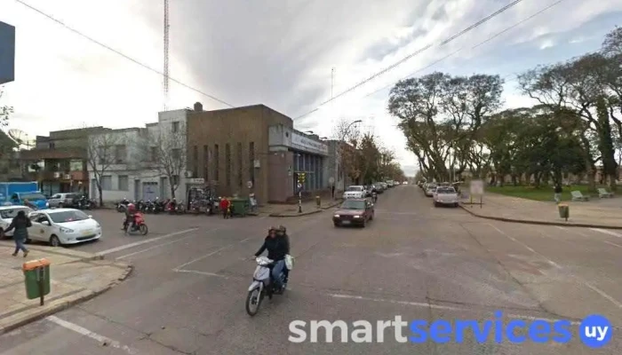 Taxi Frente Tiendas Montevideo -  Treinta Y Tres - Treinta y Tres