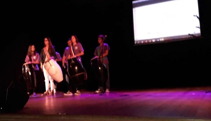 Teatro Artigas De Trinidad -  Abierto Ahora - Trinidad