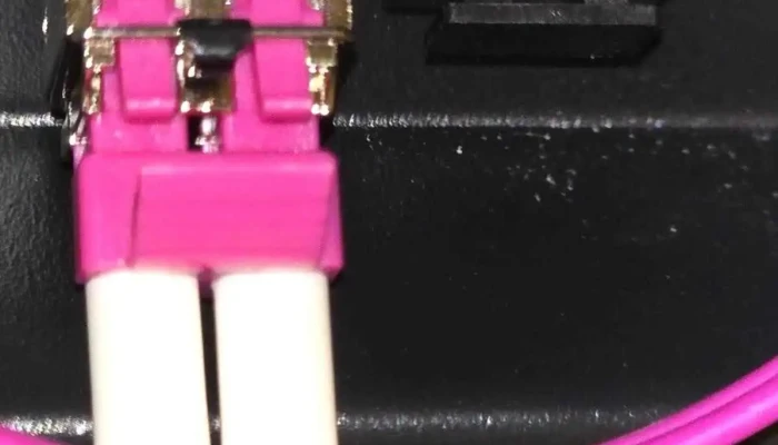 Tecnologia En Fibra Optica Del Propietario - Montevideo