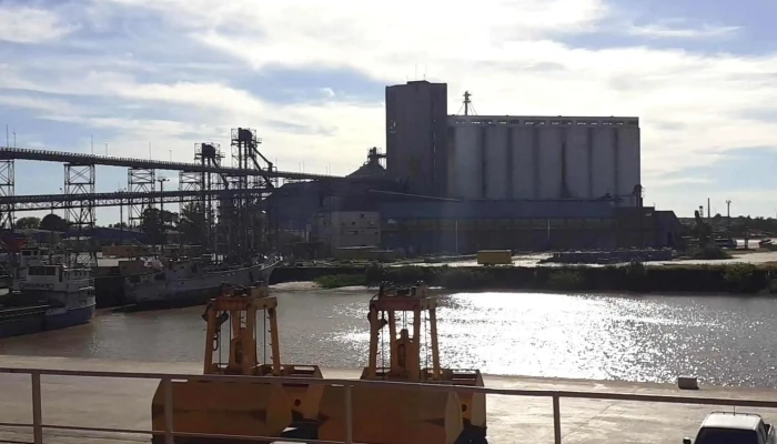 Terminales Graneleras Uruguayas Sa Ubicacion - Nueva Palmira