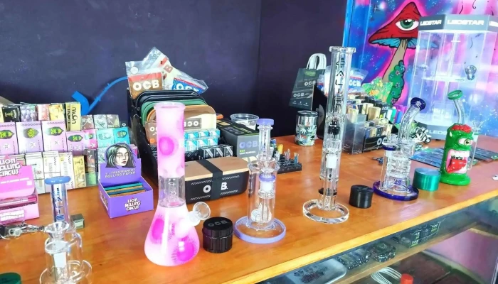 The Good Place Grow Shop - 13000 Montevideo