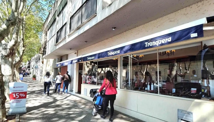 Tranquera Indumentaria - Departamento De Colonia