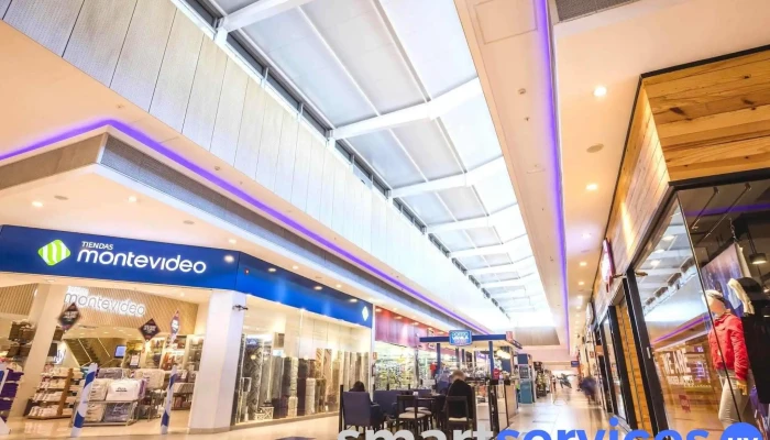 Tres Cruces Shopping -  Interior - Montevideo