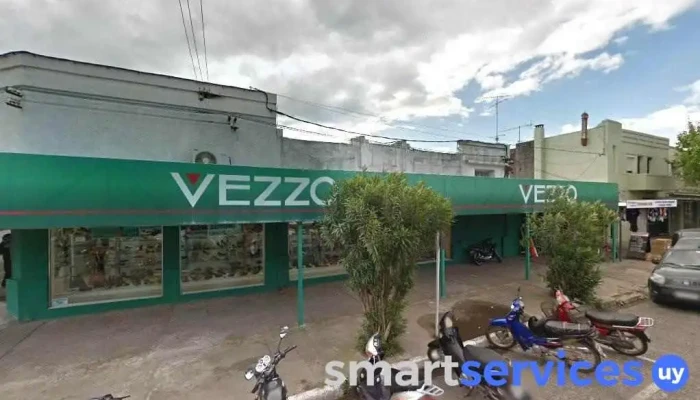 Vezzo - Juan L. Lacaze