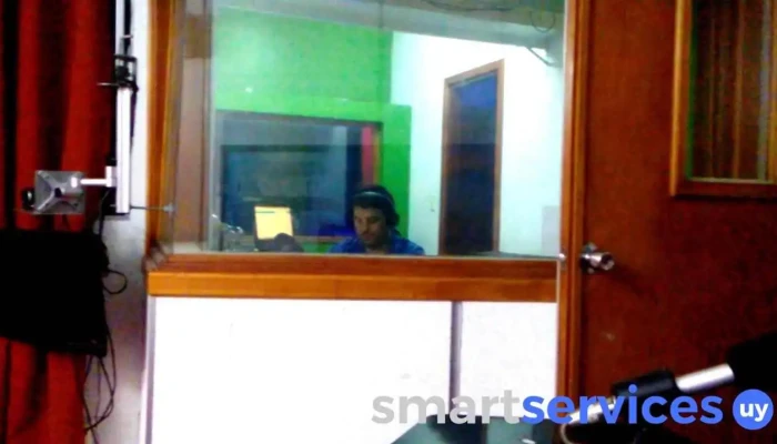 Zoe Fm 915 Interior - Montevideo